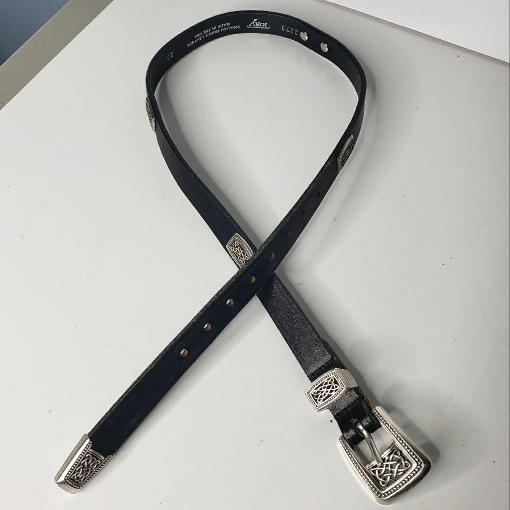 Tory Equestrian English Bridle Leather Silver Tone Buckle Celtic Narrow Belt 28